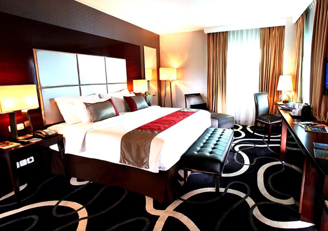 Swiss-Belhotel Амбон Екстер'єр фото