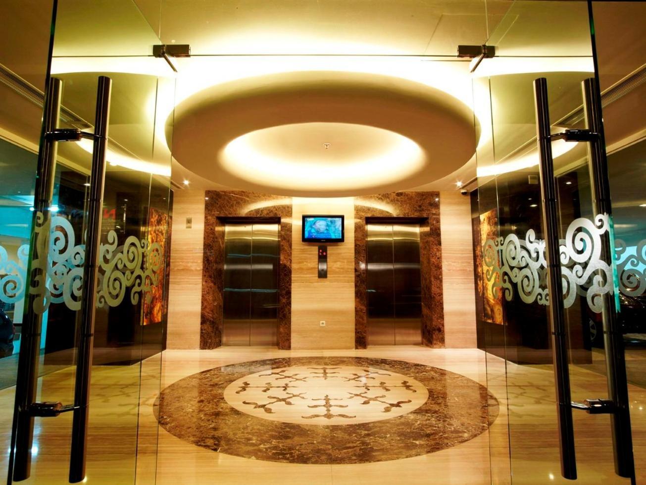 Swiss-Belhotel Амбон Інтер'єр фото